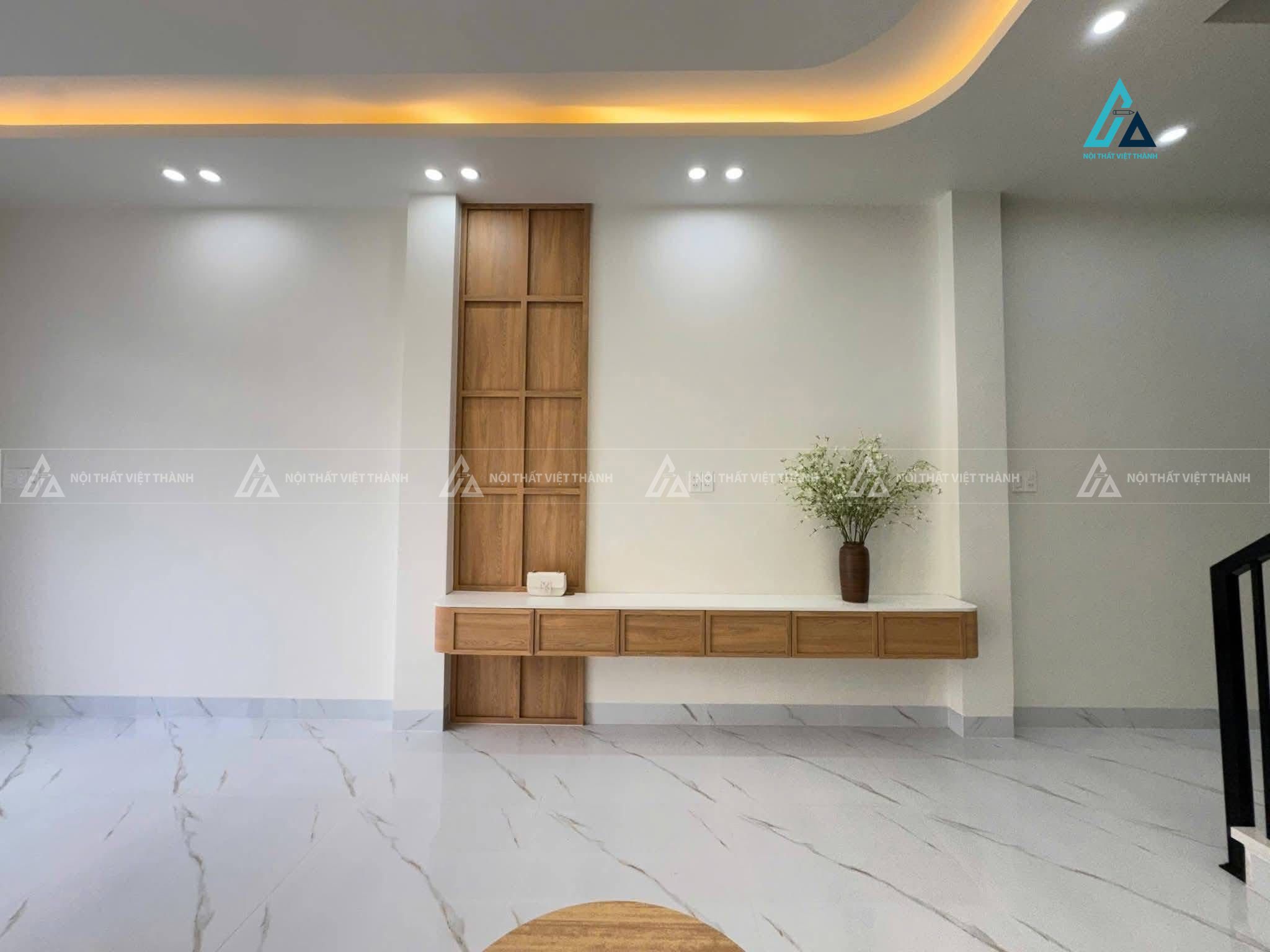 Mẫu thiết kế kệ tivi gỗ công nghiệp be trắng treo tường