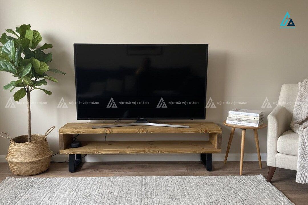 Mẫu thiết kế kệ tivi gỗ tự nhiên nâu vàng gọn gàng