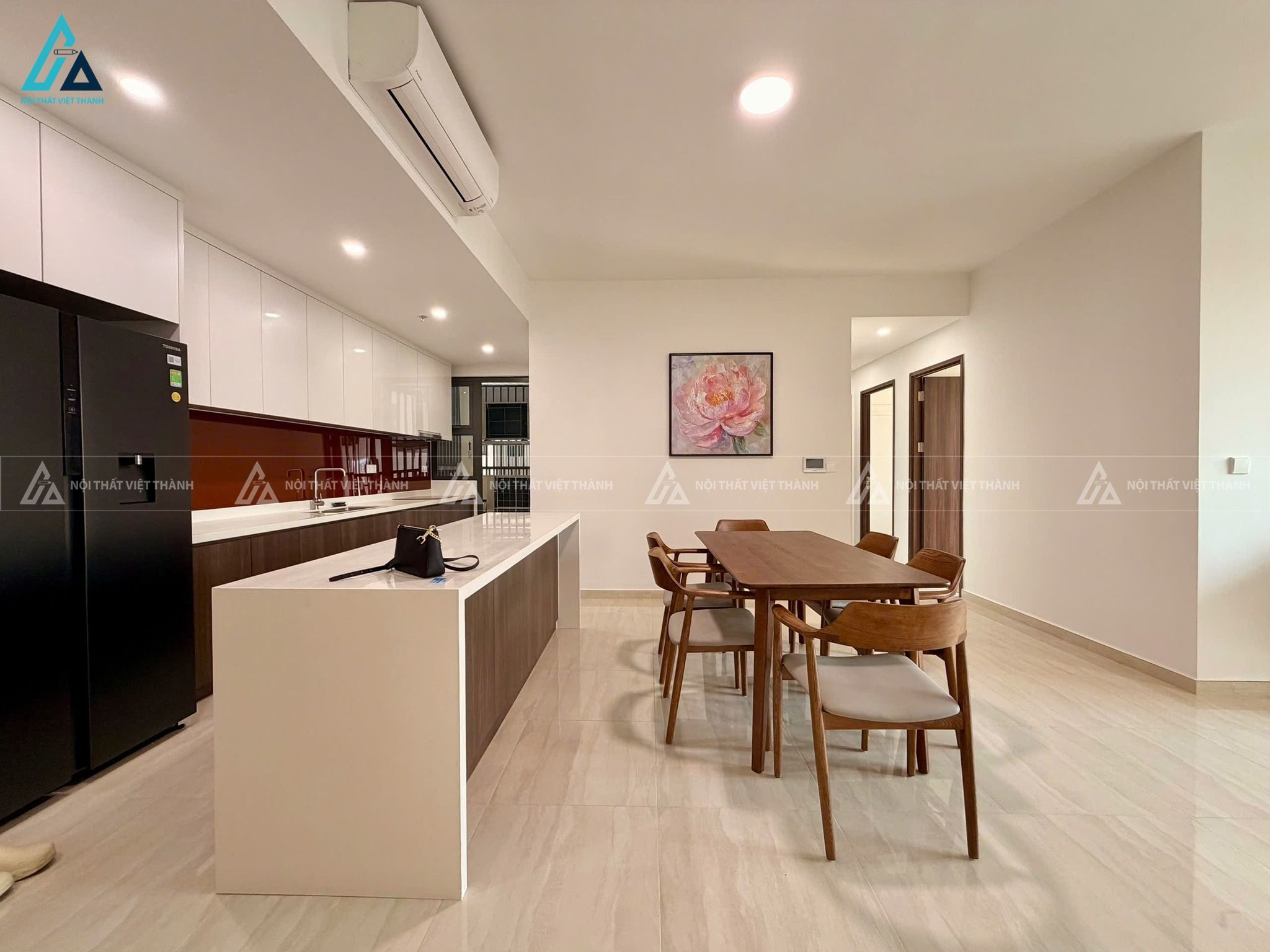Mẫu thiết kế nội thất căn hộ chung cư nhà bếp rộng thoáng