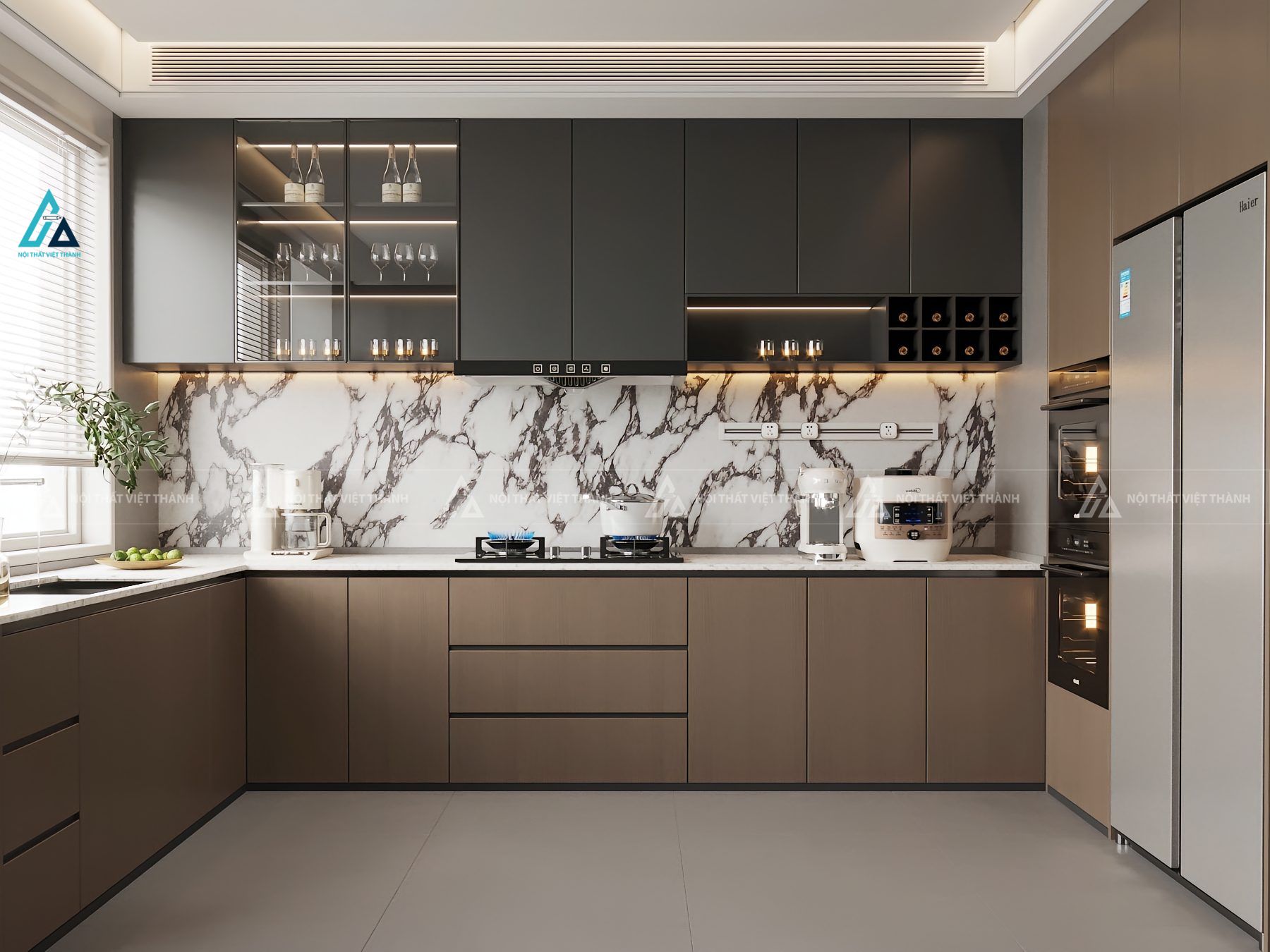 Mẫu thiết kế tủ bếp cánh kính nâu đen chữ L