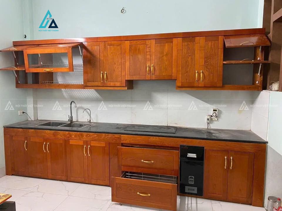Mẫu thiết kê tủ bếp gỗ tự nhiên nâu đỏ chữ I