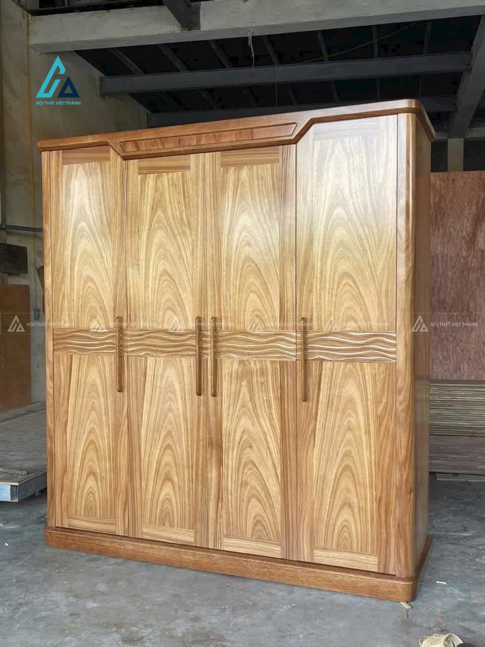 Mẫu thiết kế tủ quần áo gỗ tự nhiên gỗ vàng 4 cánh