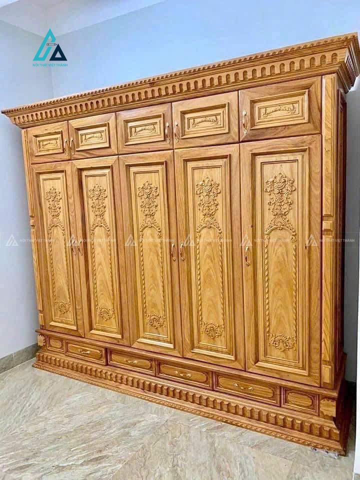 Mẫu thiết kế tủ quần áo gỗ tự nhiên vàng 5 cánh