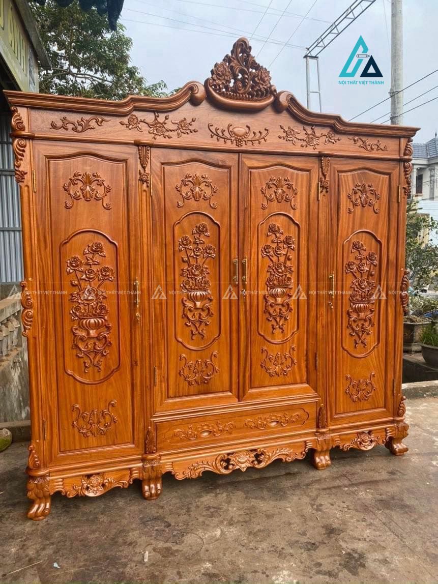 Mẫu thiết kế tủ quần áo gỗ tự nhiên hoạ tiết tinh xảo