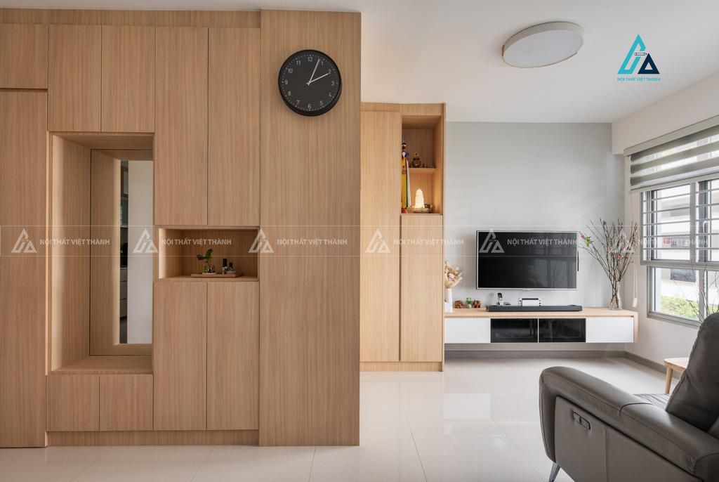 Mẫu thiết kế vách trang trí gỗ công nghiệp nâu vàng kịch trần