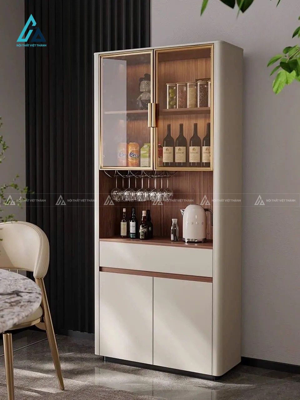 Tủ rượu mini thiết kế bề mặt tạo vân nổi phối tay nắm thanh kim loại 1