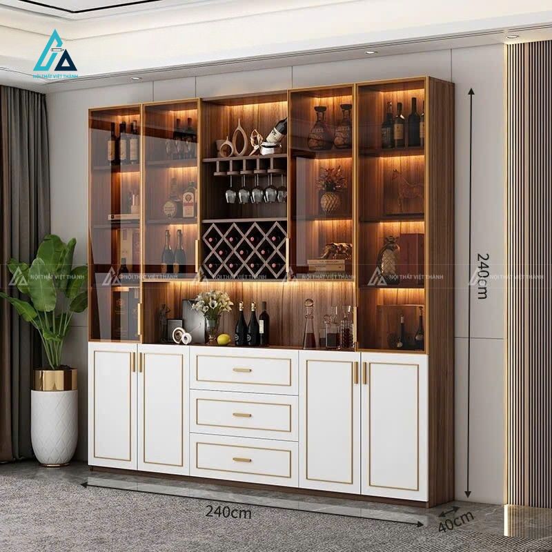 Tủ rượu đại sảnh thiết kế cánh kính viền vàng sang trọng 1