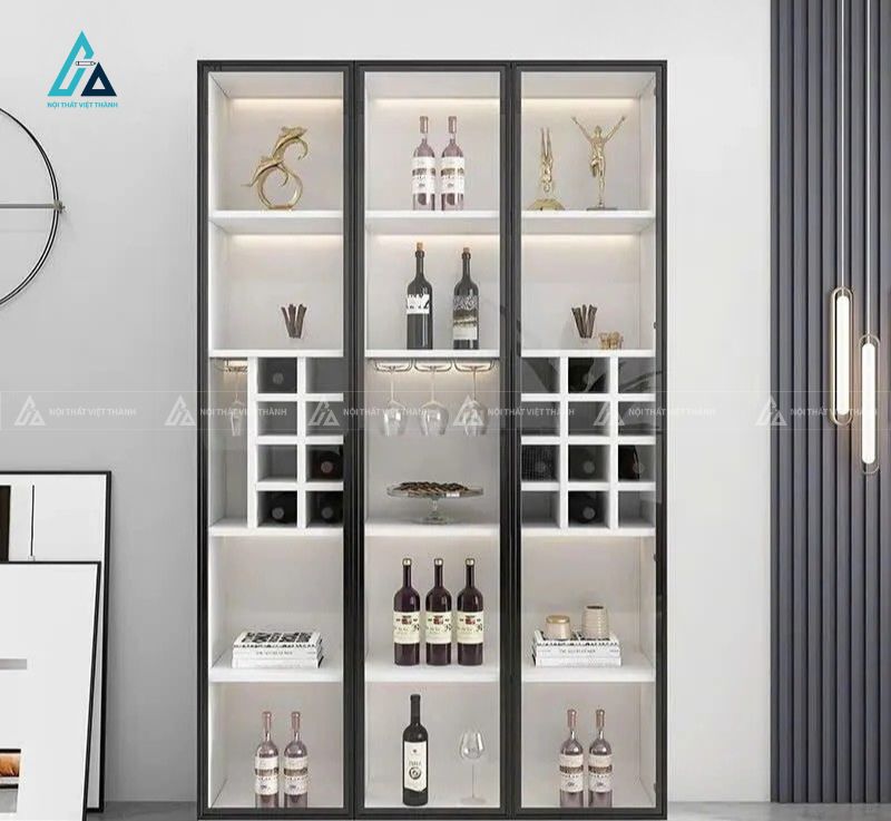 Tủ rượu dáng cột thiết kế một cánh kính bản dọc hệ ô ngăn đối xứng 2