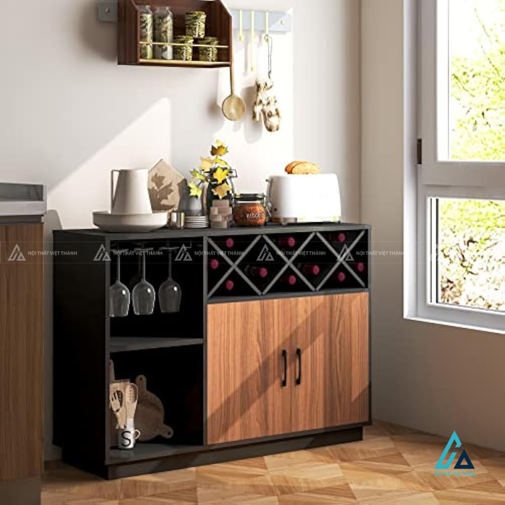 Tủ rượu thấp có giá treo ly và khay caro đan chéo tiện lợi