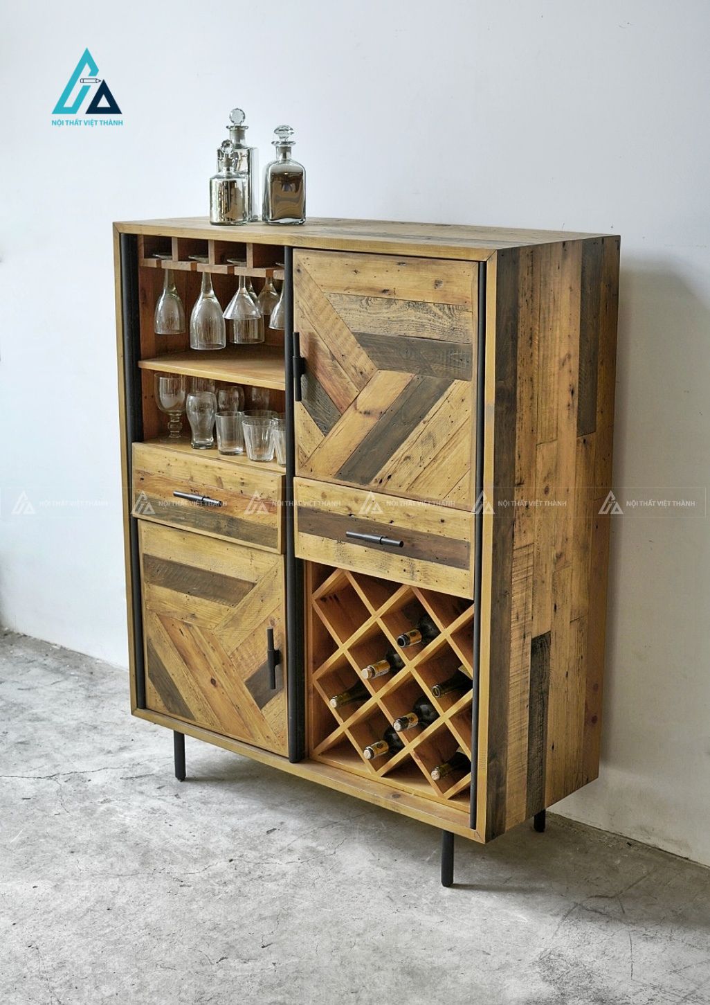 Tủ rượu đa năng tích hợp giá treo ly và khay trưng bày 2
