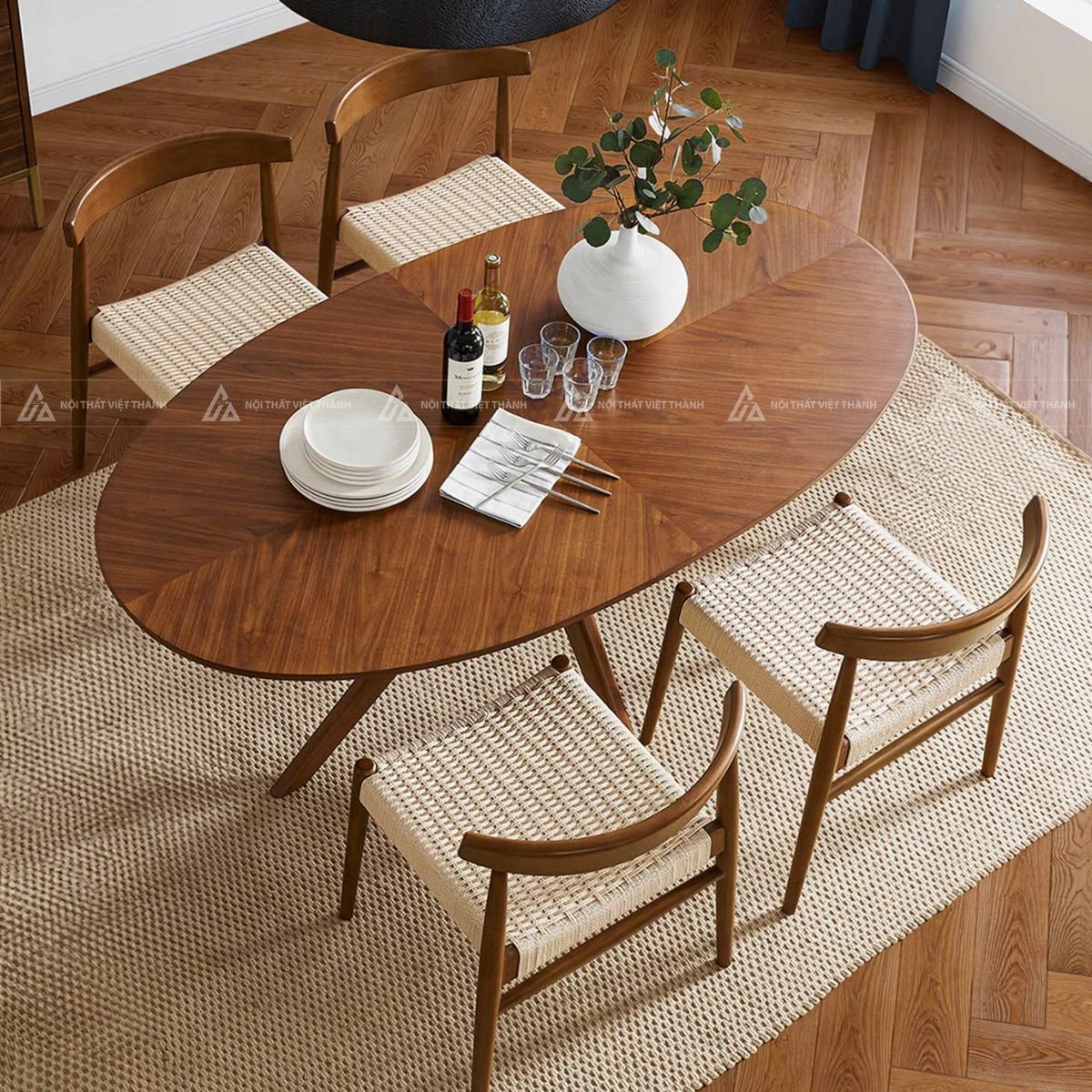 Mẫu bộ bàn ăn mặt oval thiết kế tinh gọn