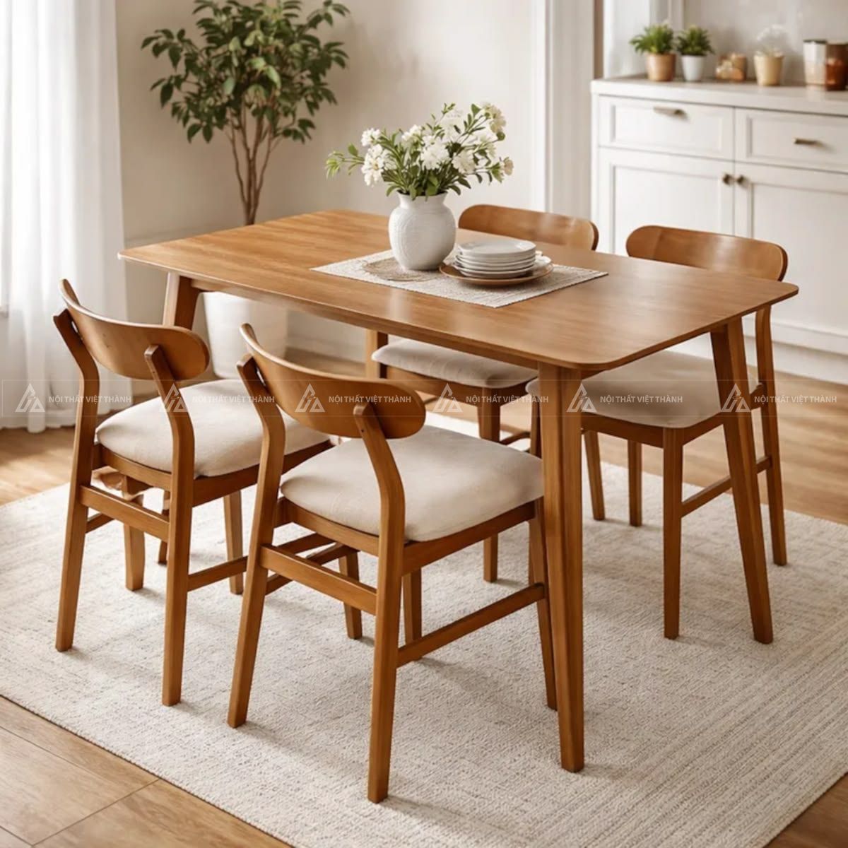 Bộ bàn ăn gỗ 4 ghế cho không gian ấm cúng