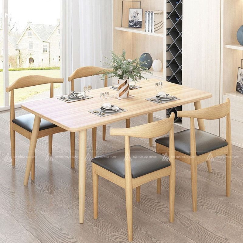 Bộ bàn ăn 4 ghế bọc nệm êm ái
