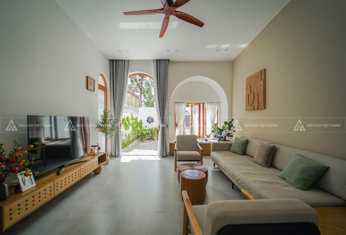 Bố trí sofa phòng khách nhà ống cân đối và hài hòa