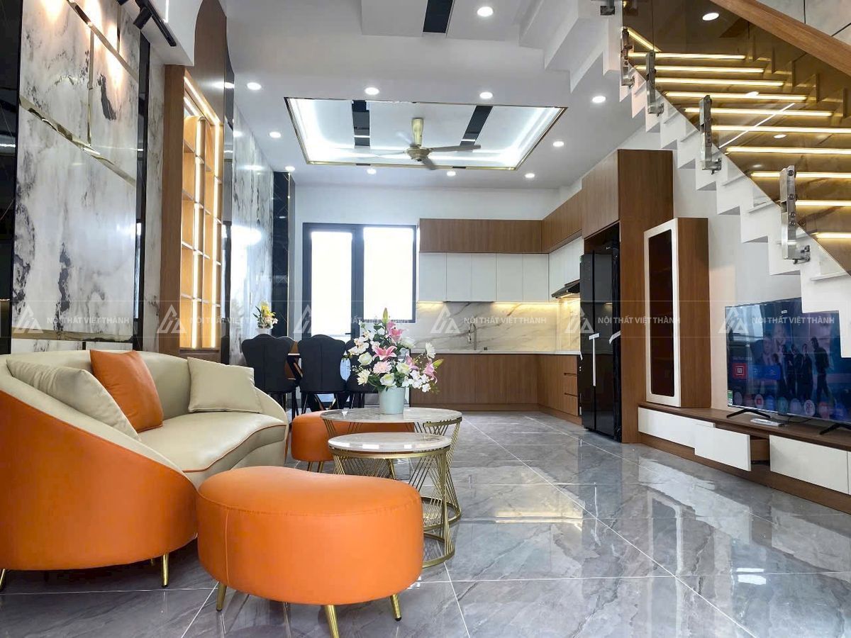 Kệ tivi phòng khách nhà ống tận dùng gầm cầu thang