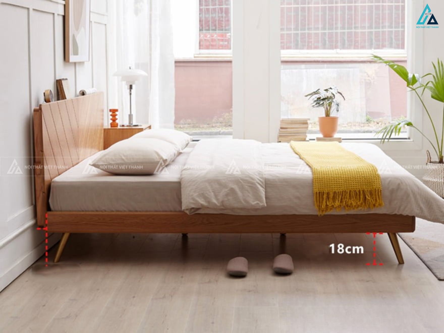Mẫu giường gỗ tự nhiên thiết kế thông minh với đầu giường tiện ích 3