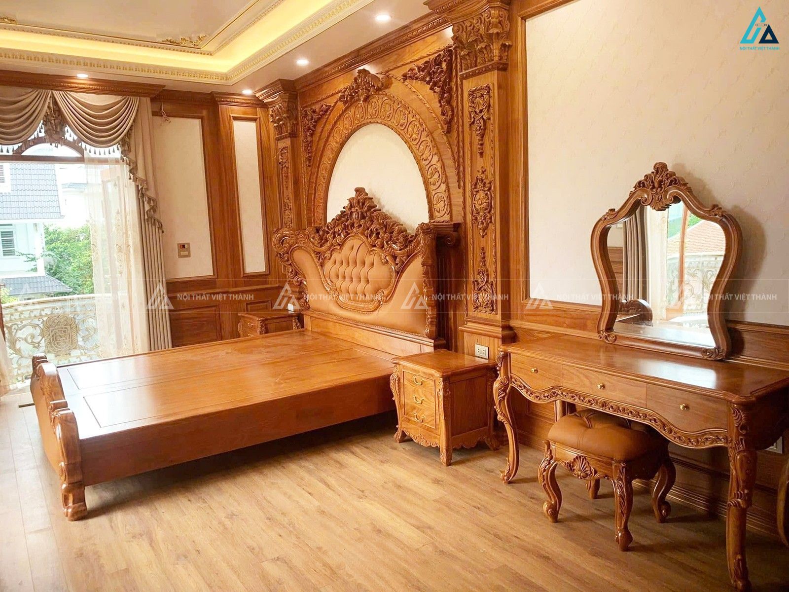 Giường ngủ gỗ tự nhiên tân cổ điển chạm khắc họa tiết sắc nét 1