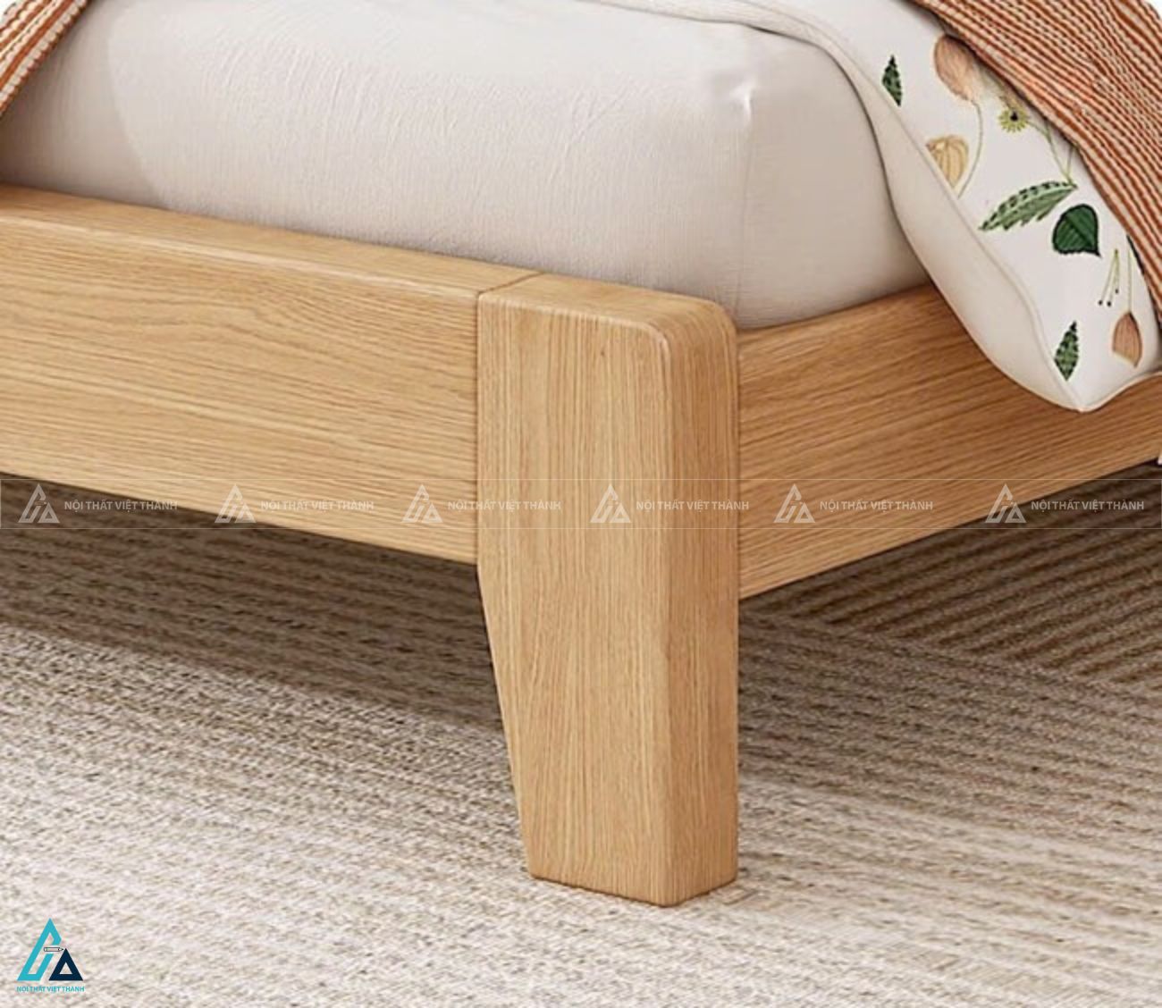Giường ngủ gỗ tự nhiên có kệ đầu giường tích hợp đèn led tiện lợi 3