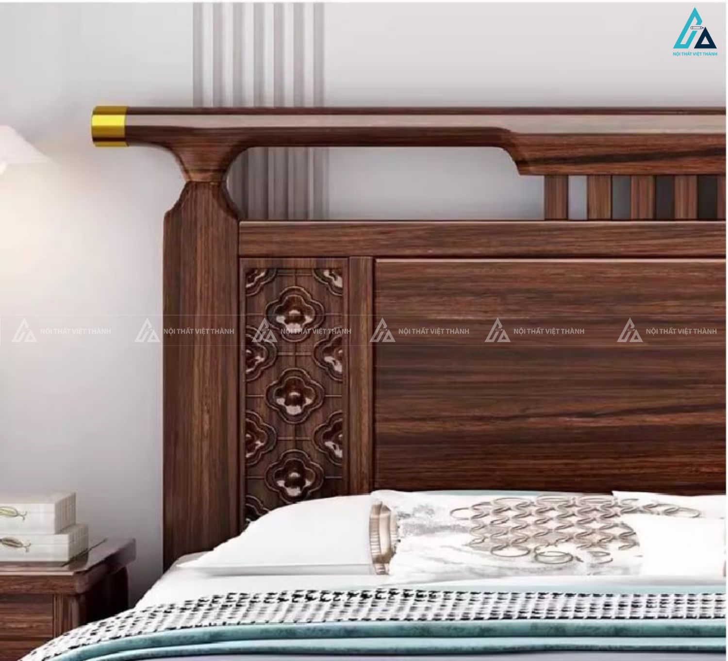 Mẫu giường gỗ tự nhiên vách chạm khắc tinh xảo cho phòng ngủ 3