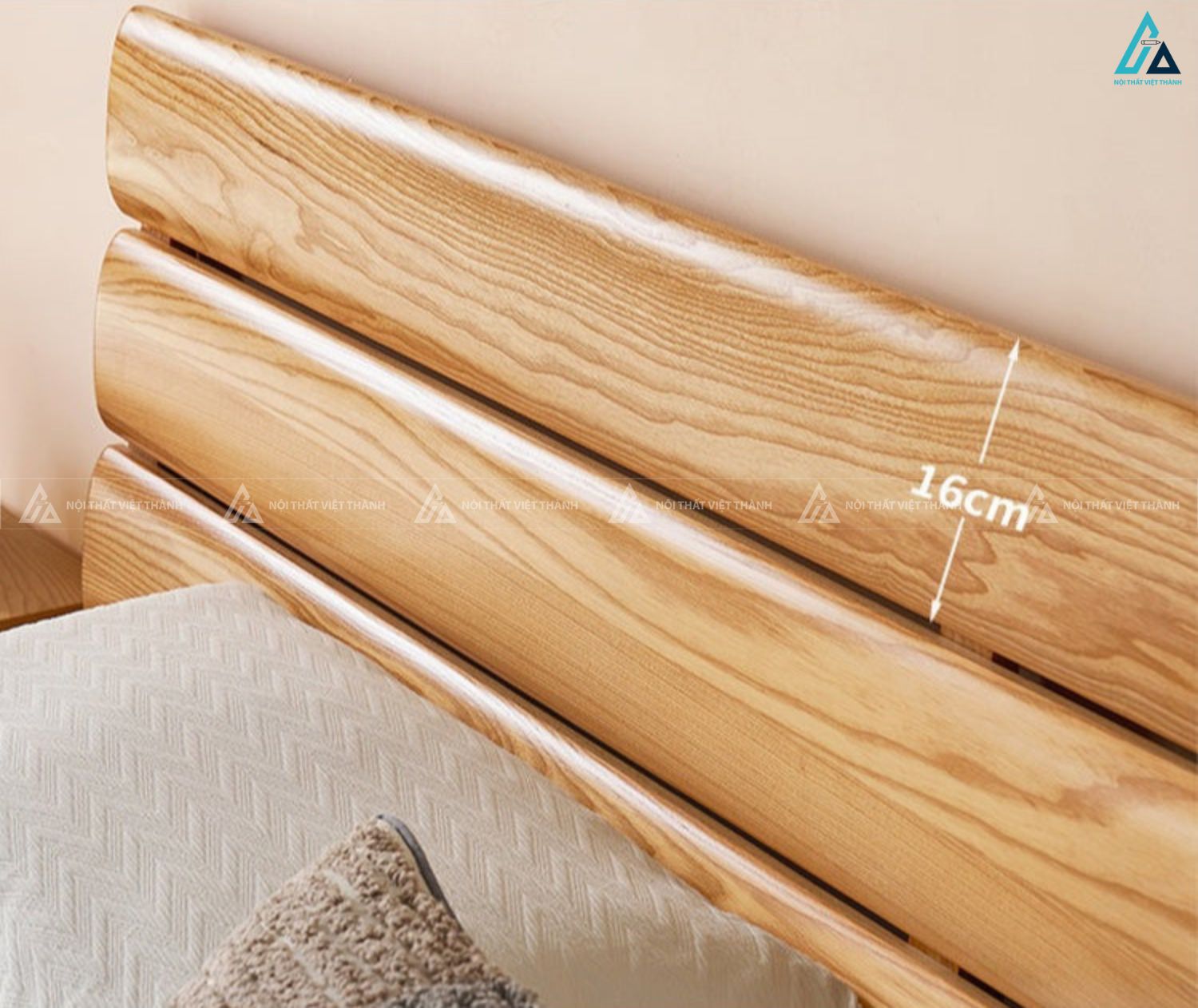 Giường gỗ tự nhiên tối giản tạo điểm nhấn cho không gian phòng 3