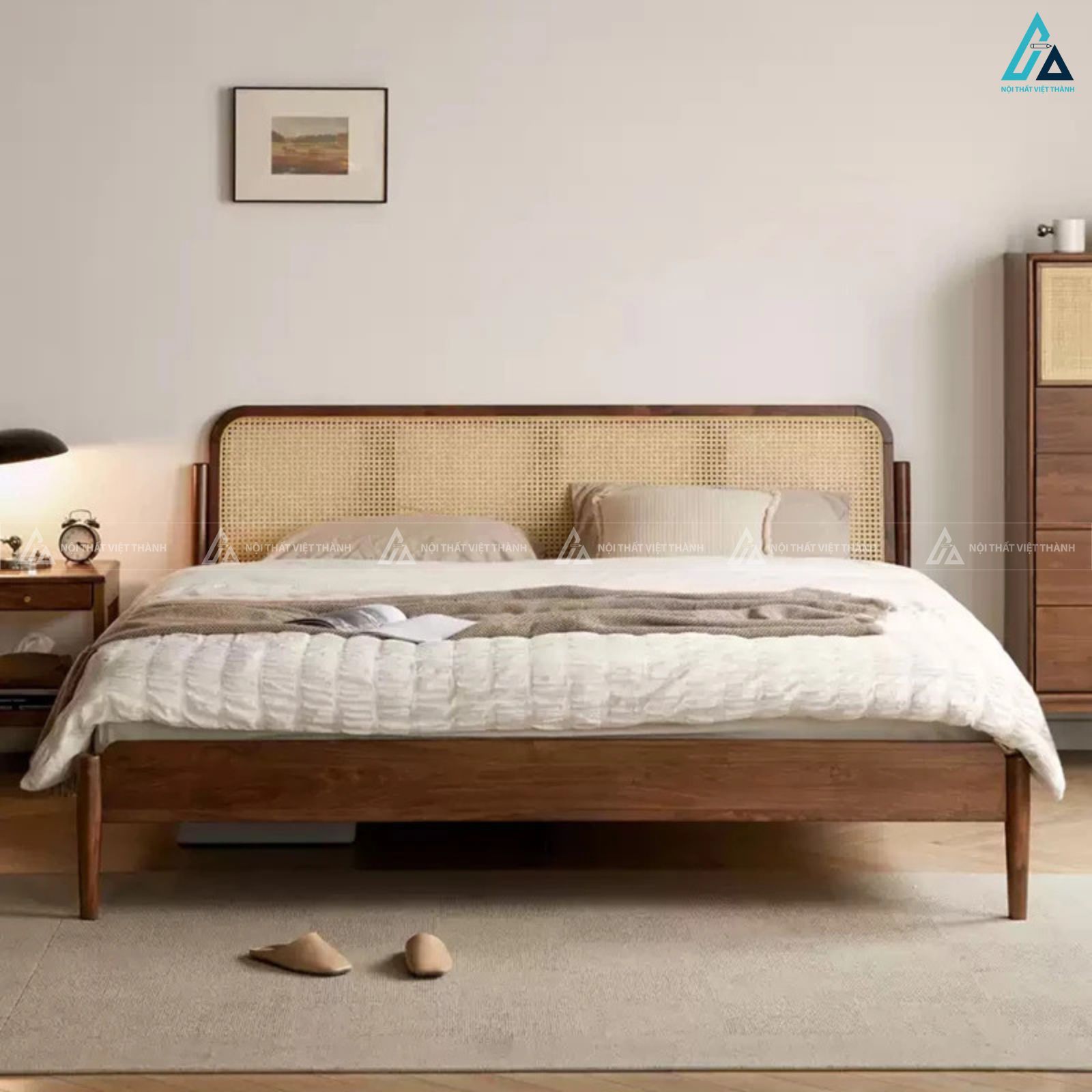 Giường ngủ gỗ tự nhiên đầu mây đan mang vẻ đẹp mộc mạc thư giãn