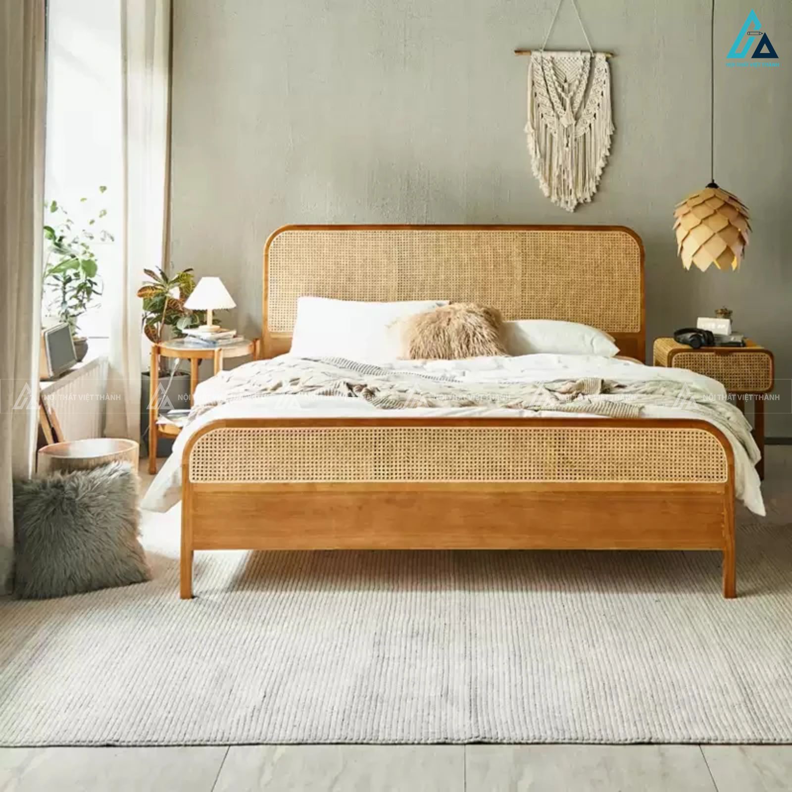 Giường ngủ gỗ tự nhiên kết hợp mây đan phong cách Indochine sang trọng