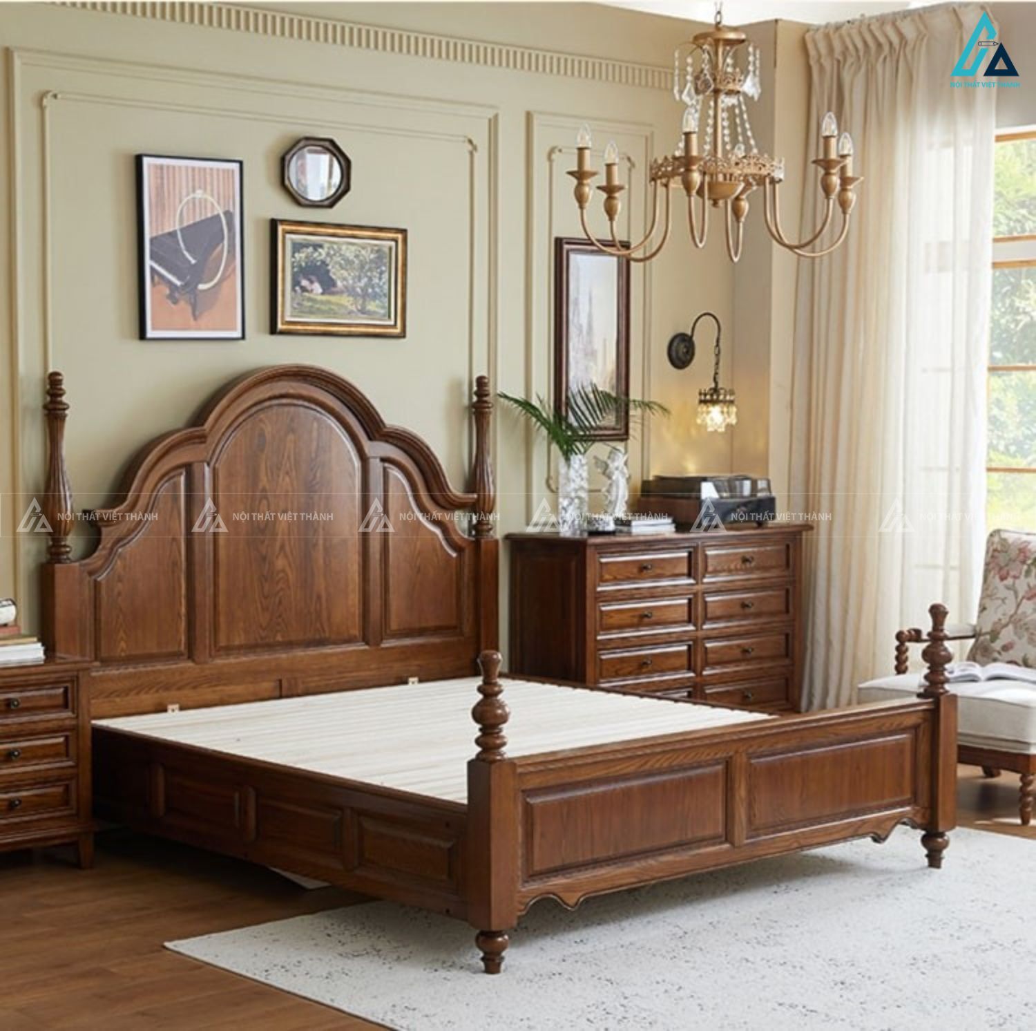 Mẫu giường ngủ gỗ tự nhiên bền bỉ kiểu dáng cổ điển sang trọng 3