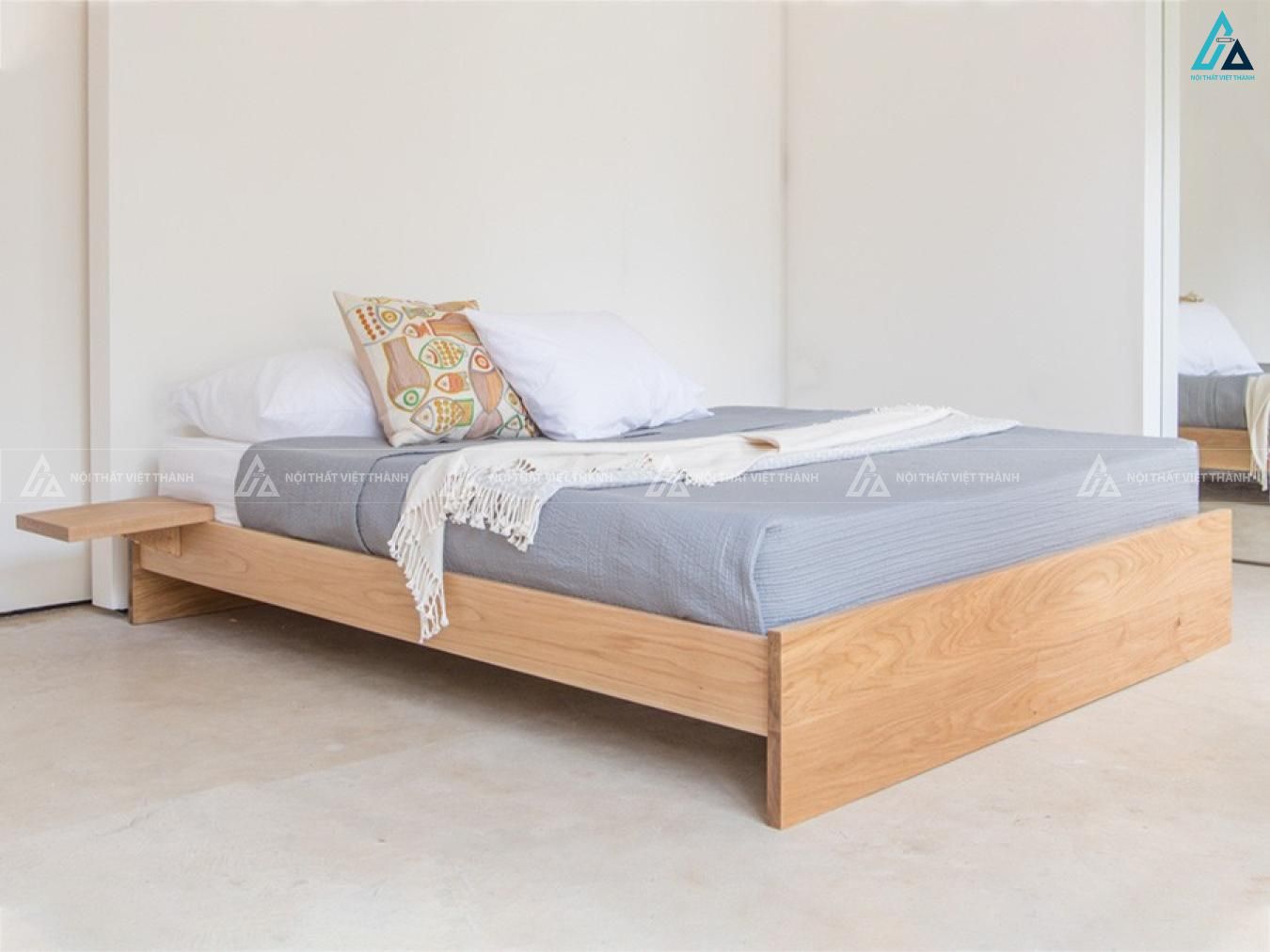 Giường gỗ tự nhiên cao cấp với kệ tab gắn liền tiết kiệm không gian 2