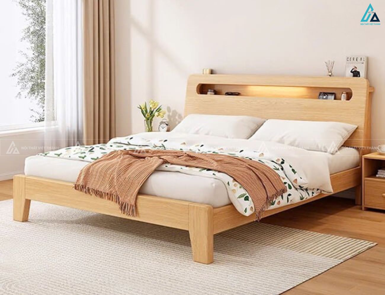 Giường ngủ gỗ tự nhiên có kệ đầu giường tích hợp đèn led tiện lợi
