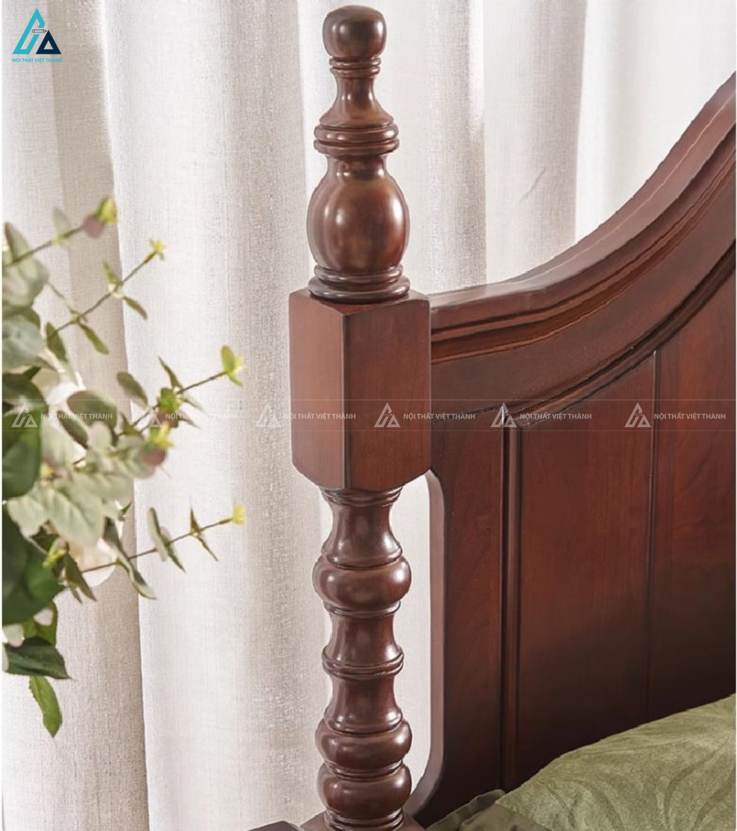 Mẫu giường gỗ sồi phong cách cổ điển cho phòng ngủ sang trọng 4