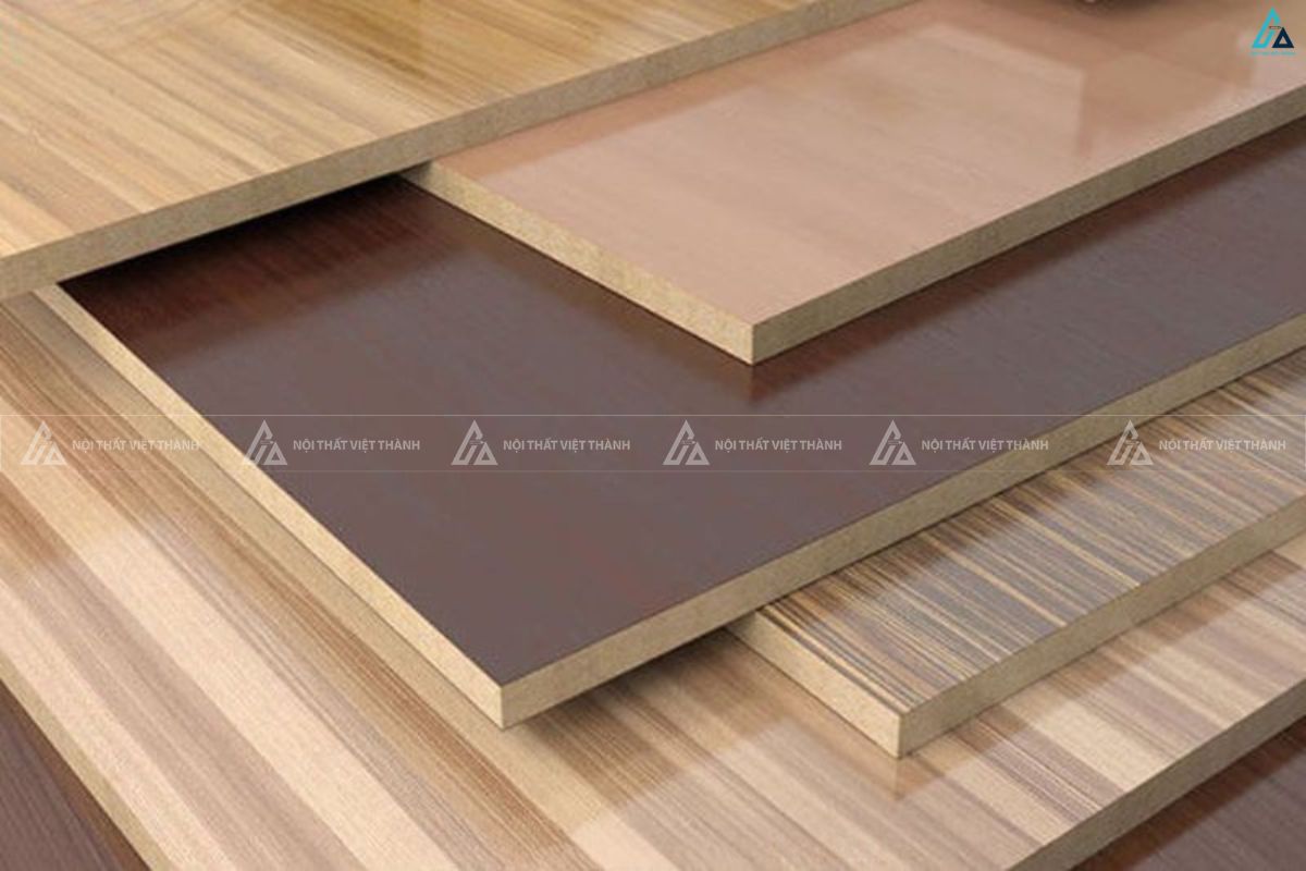 Gỗ MDF phủ Laminate vân gỗ tạo thành lớp áo giáp bảo vệ cốt gỗ