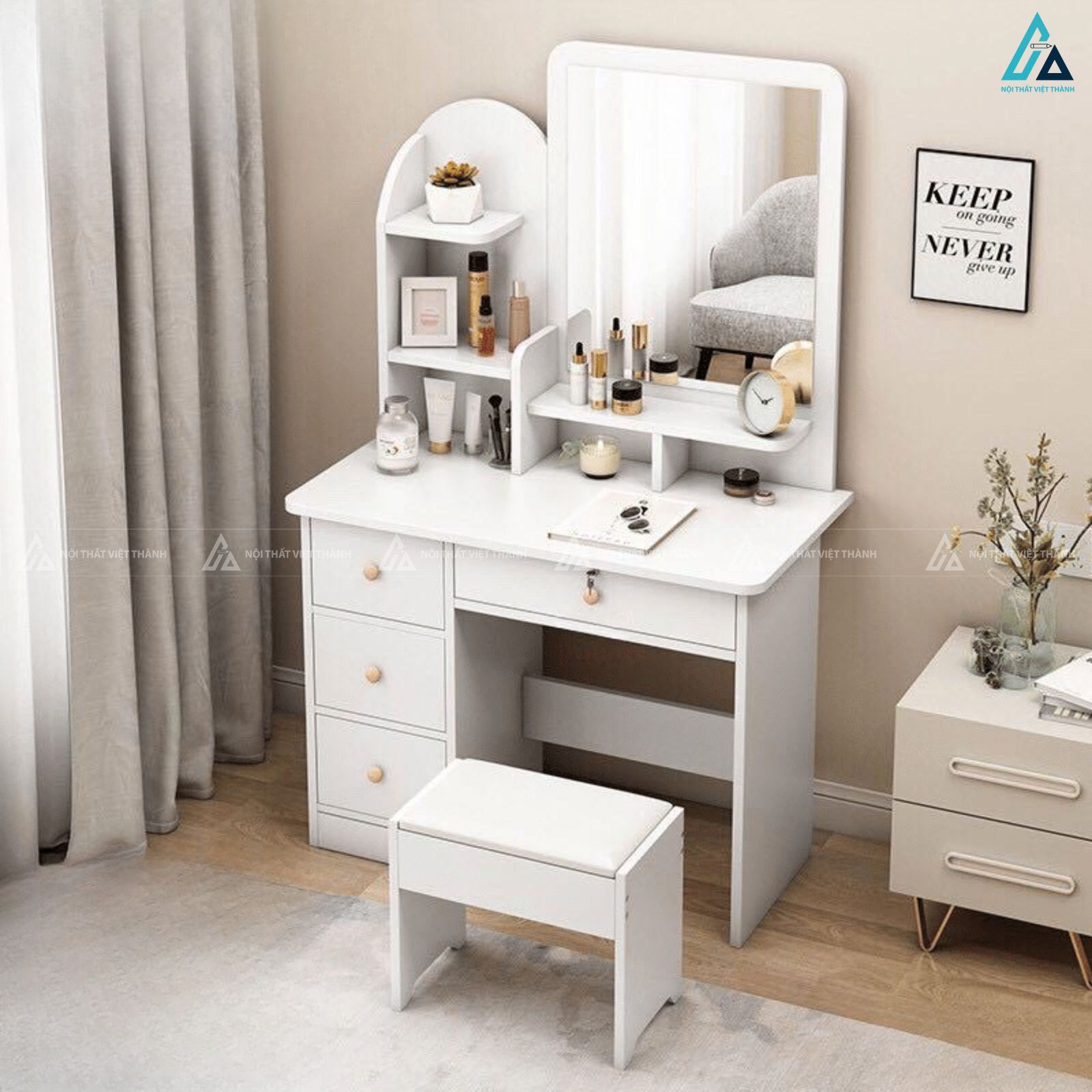 Mẫu bàn trang điểm có gương soi sang trọng bền bỉ chất lượng 2