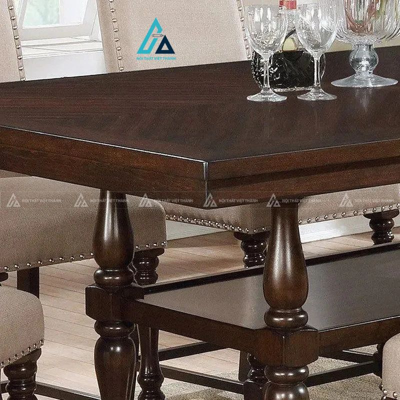 Bộ bàn ăn phong cách cổ điển với kệ để đồ tiện dụng thỏa mái 1