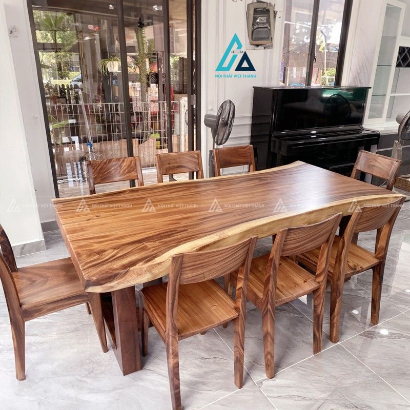Bộ bàn ăn gỗ tự nhiên nguyên khối phong cách đẳng cấp và bề thế 1