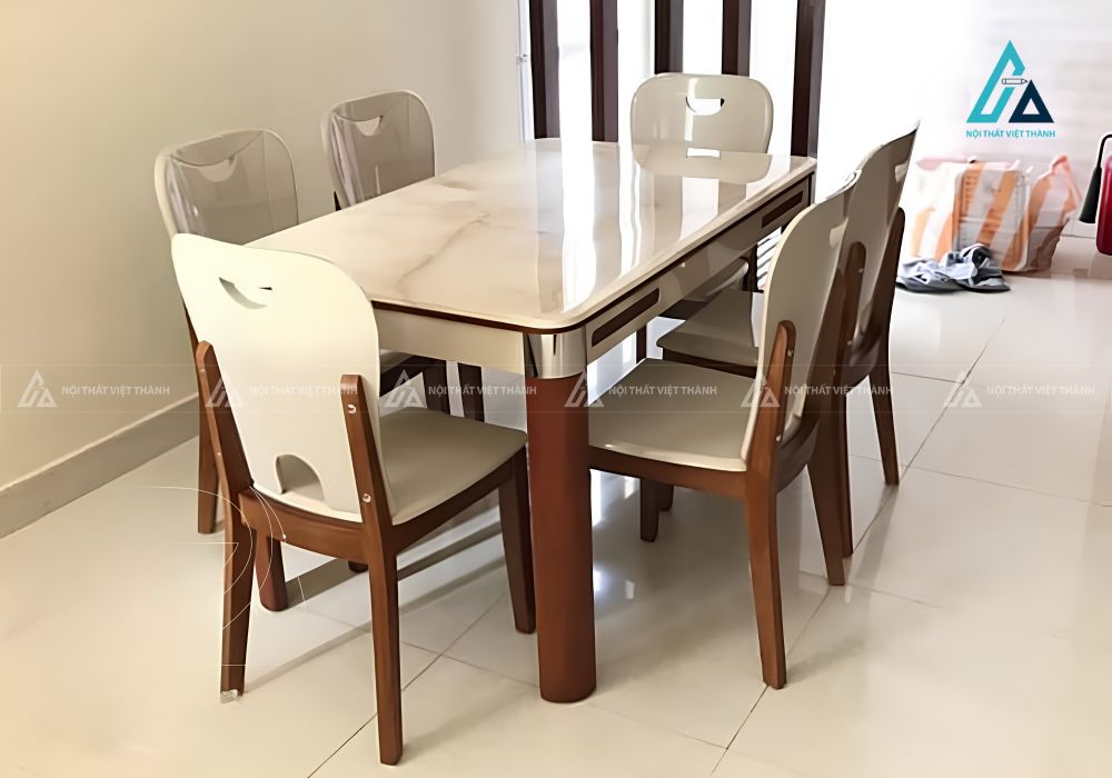 Bộ bàn ăn mặt đá kết hợp khung gỗ tạo điểm nhấn thanh lịch 2
