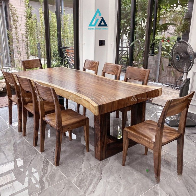 Bộ bàn ăn gỗ tự nhiên nguyên khối phong cách đẳng cấp và bề thế