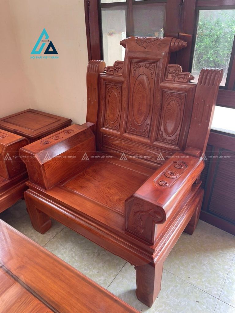 Bộ salon gỗ chạm khắc tinh xảo nâng tầm phòng khách gia đình 1
