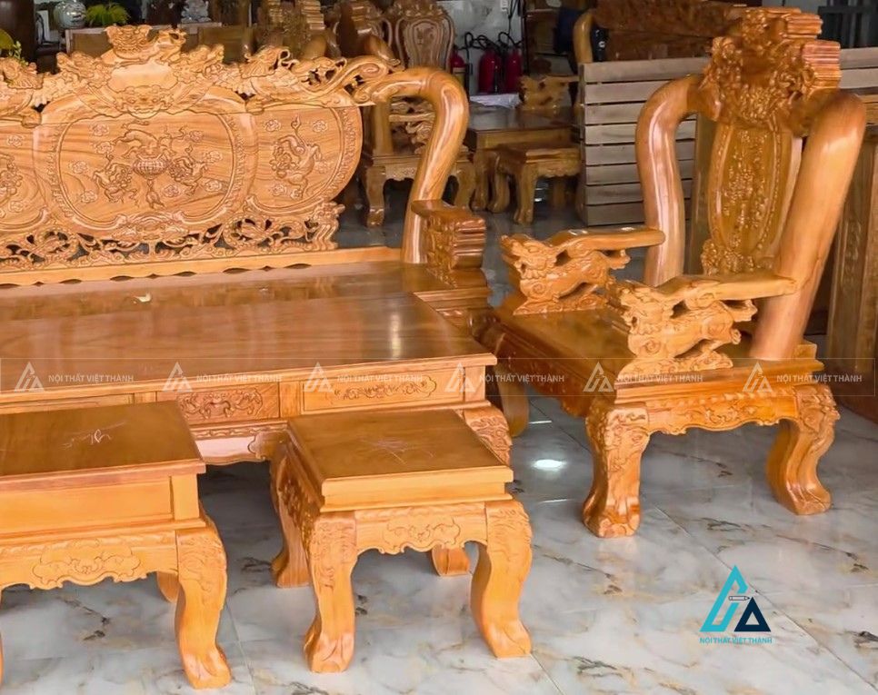 Bộ salon chạm khắc kỳ công kiến tạo không gian tiếp khách sang trọng 1