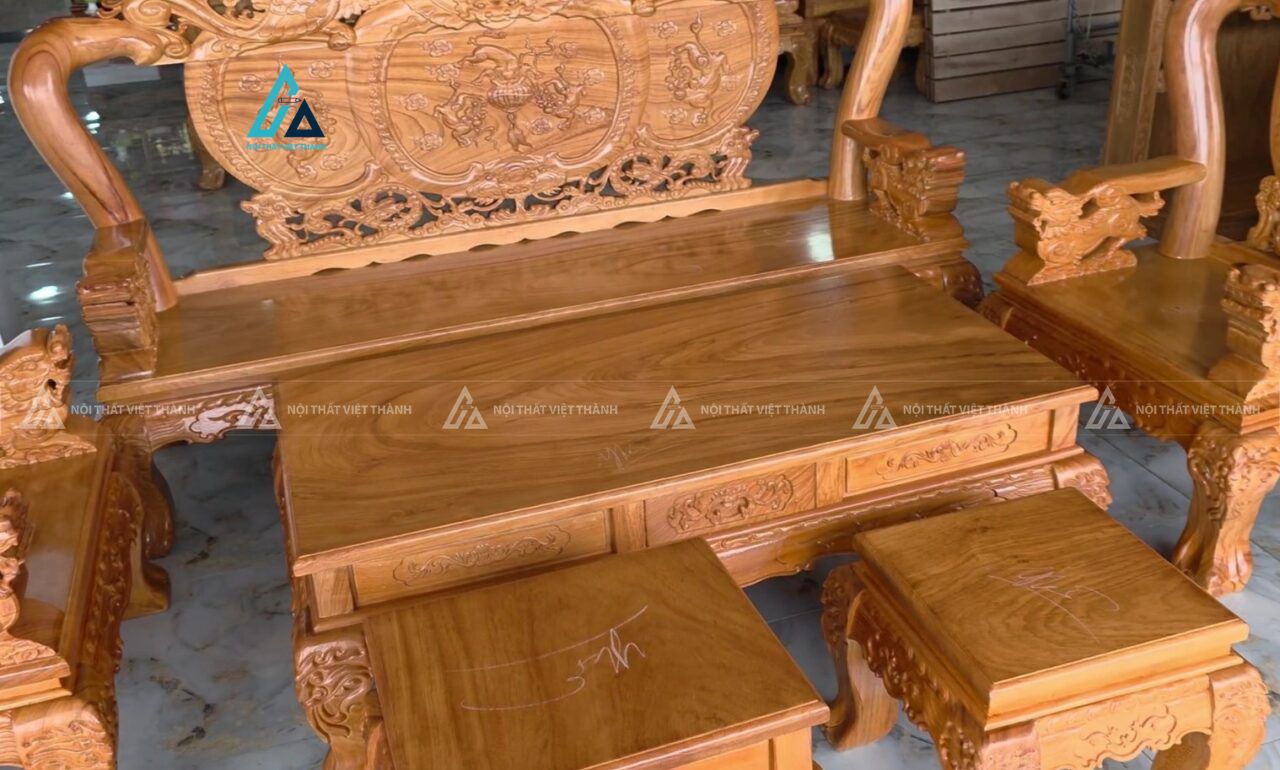 Bộ salon chạm khắc kỳ công kiến tạo không gian tiếp khách sang trọng 2