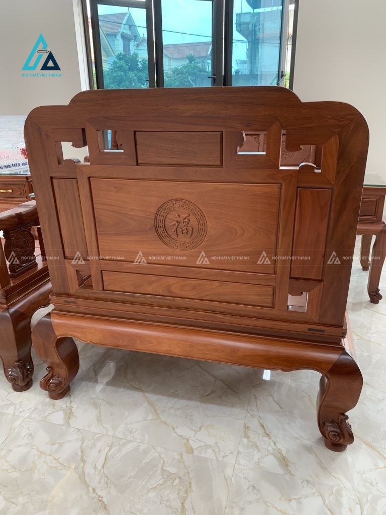 Bộ salon gỗ hương vân sang trọng kiến tạo không gian quý phái 2