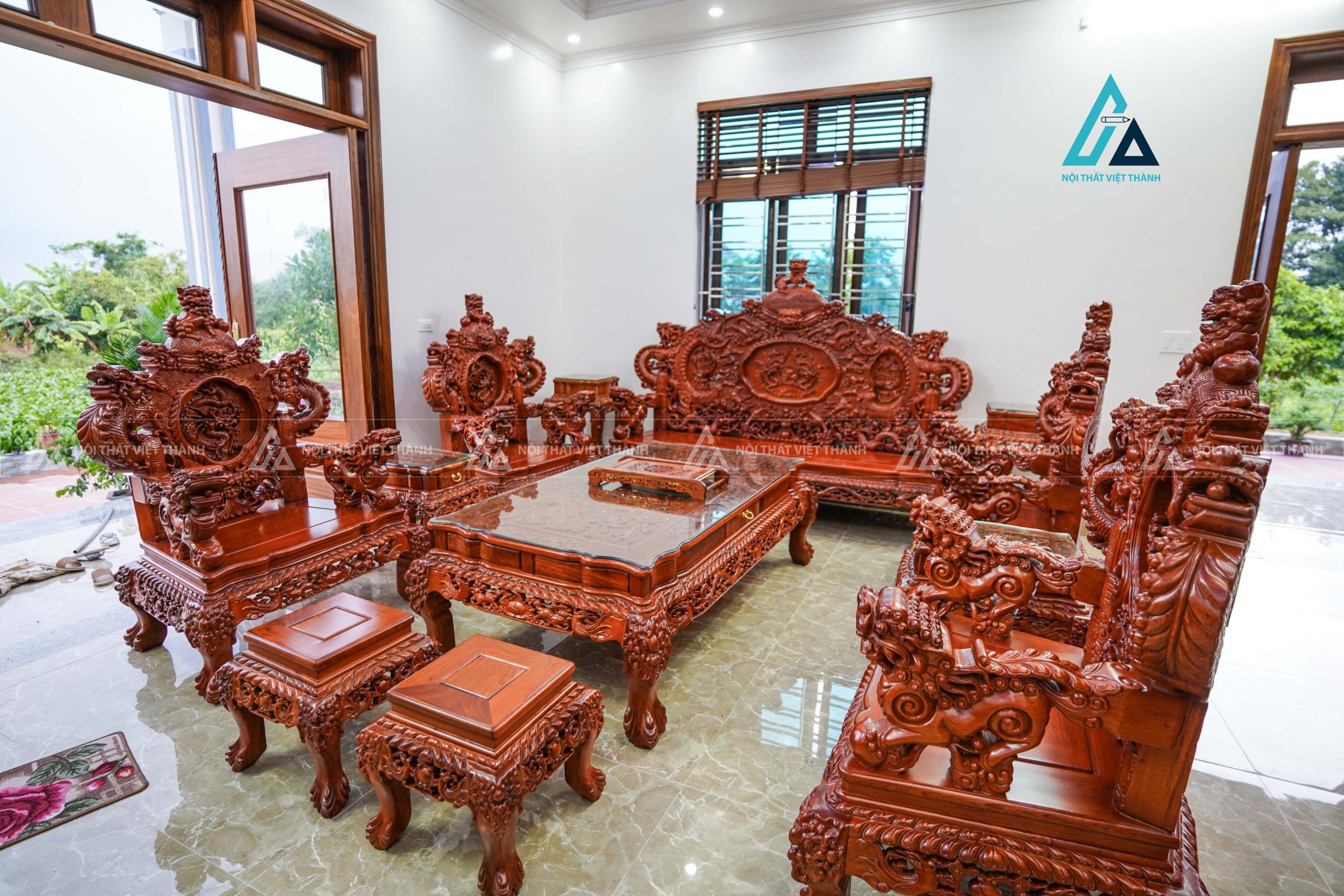 Bộ salon gỗ chạm rồng đẳng cấp khẳng định vị thế