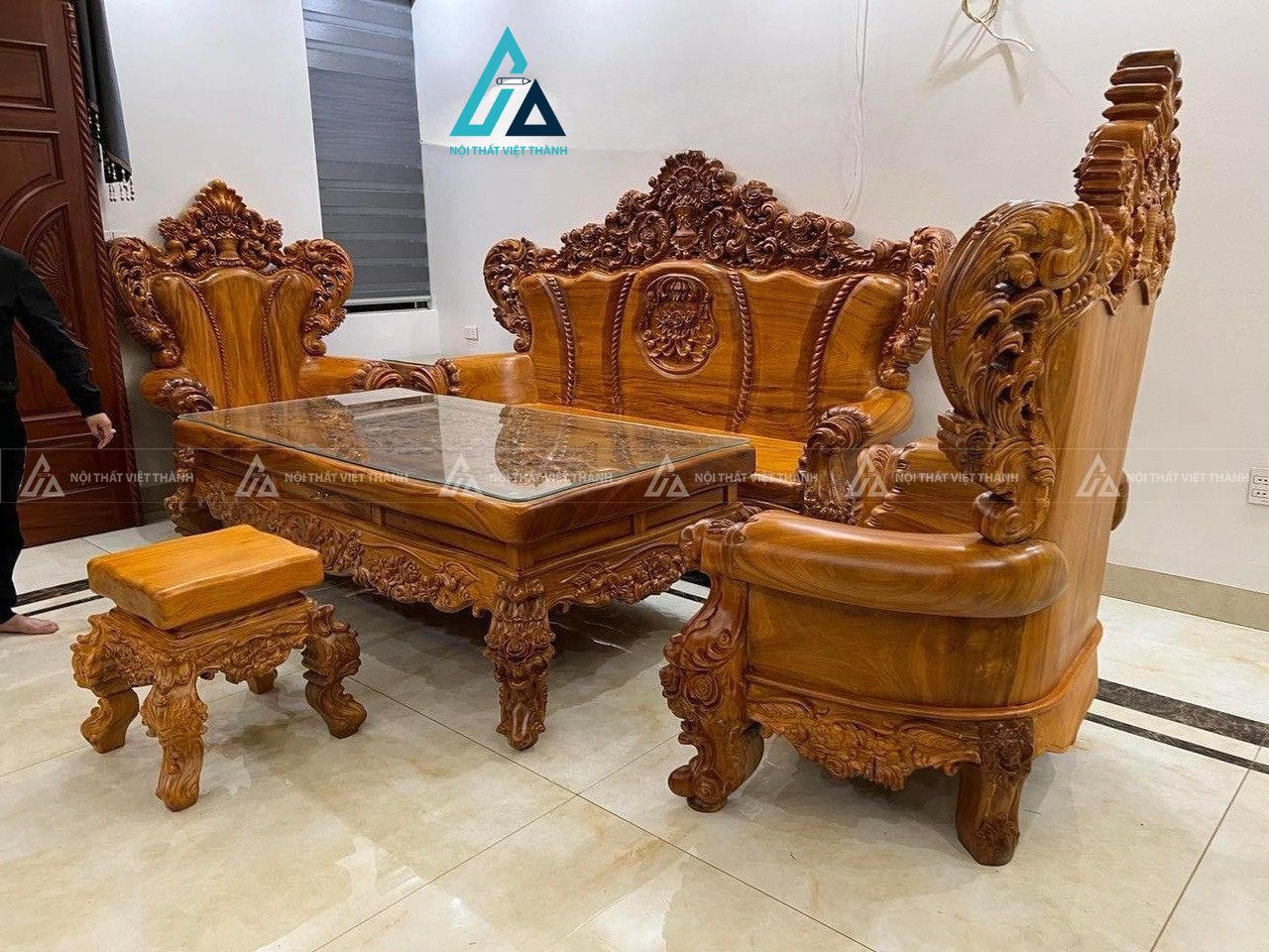 Bộ salon hoàng gia chạm trổ cầu kỳ tạo không gian đẳng cấp 1