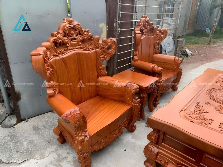 Bộ bàn ghế phòng khách sang trọng chạm khắc đỉnh cao 1