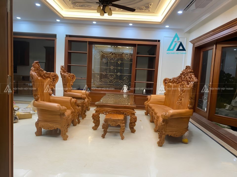 Bộ salon chạm khắc họa tiết tinh xảo nâng tầm phòng khách 2