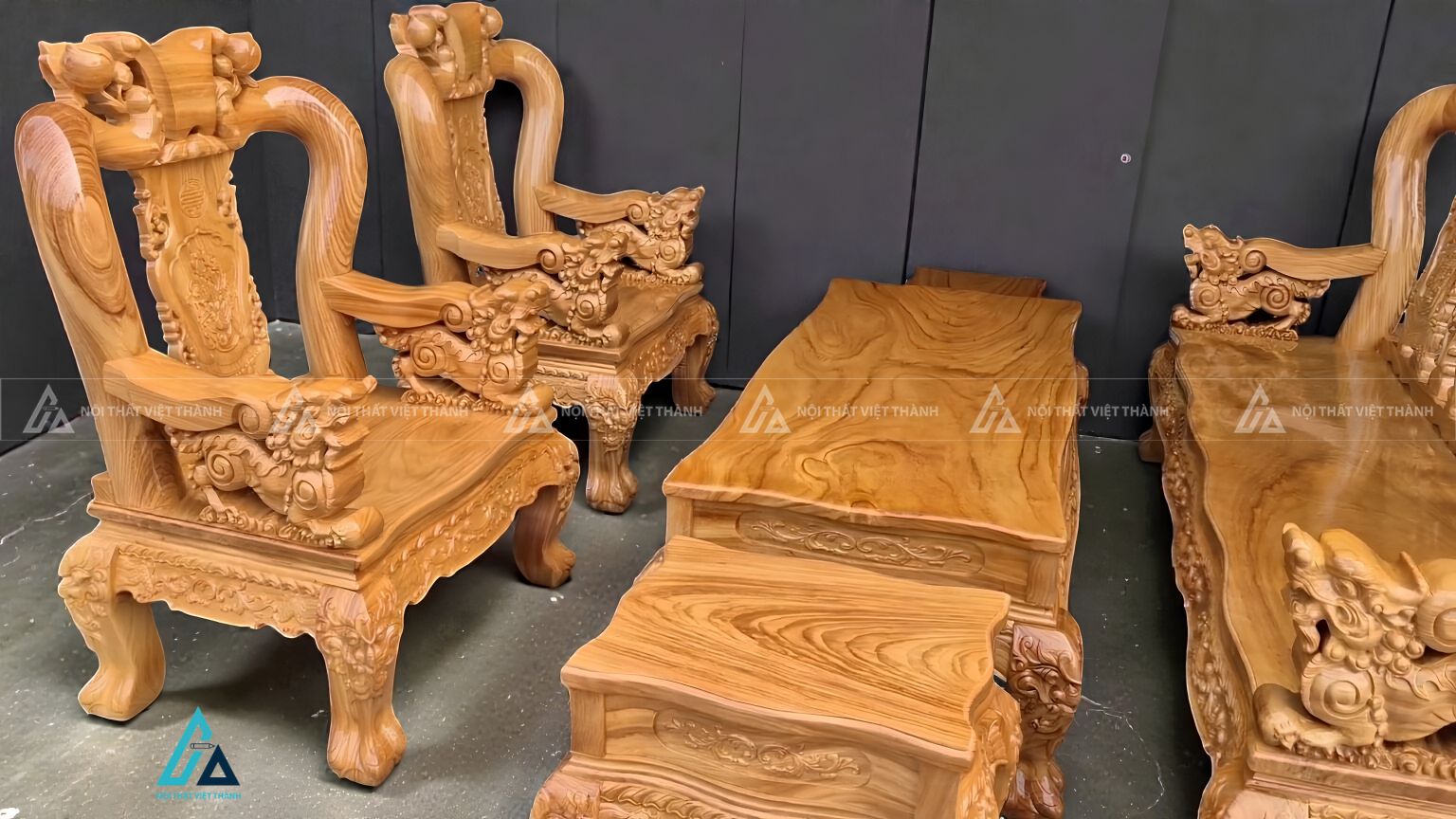 Bộ salon phòng khách chạm khắc tinh tế tạo vẻ đẹp thanh tao 3
