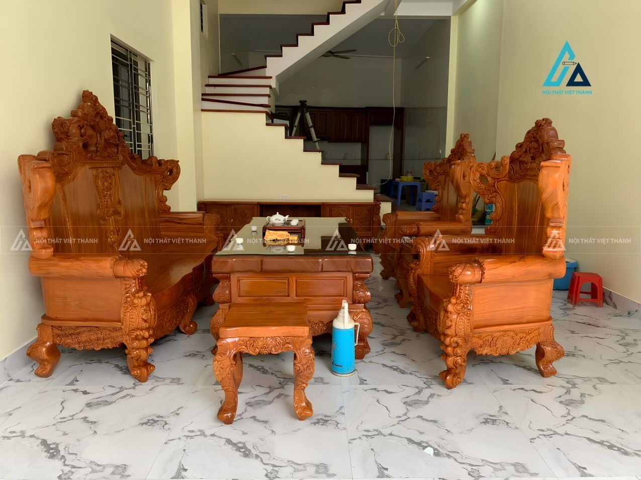 Bộ salon chạm trổ độc bản kiến tạo không gian sống đỉnh cao