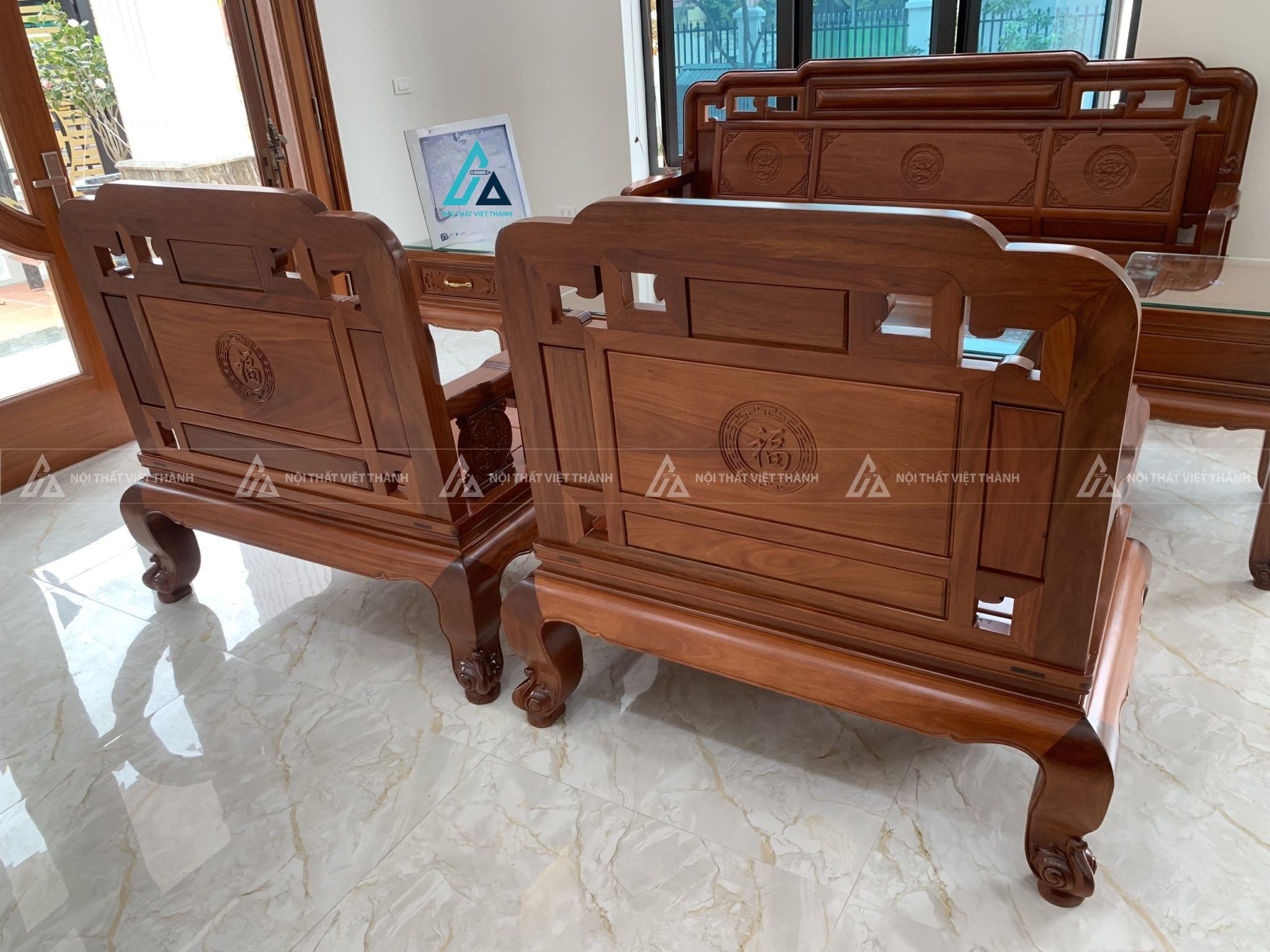 Bộ salon gỗ hương vân sang trọng kiến tạo không gian quý phái 4