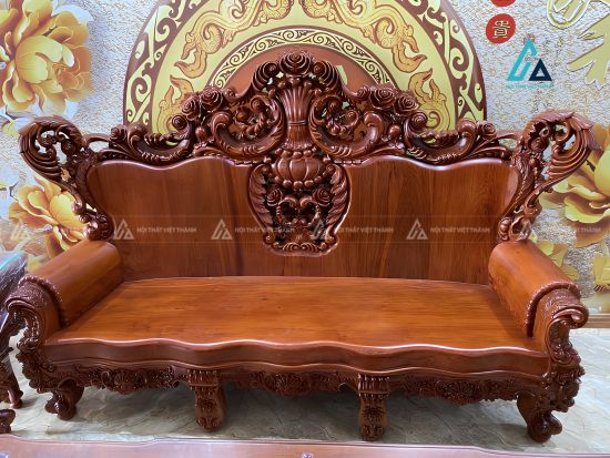 Bộ bàn ghế salon chạm khắc cầu kỳ đẳng cấp cho phòng khách 6