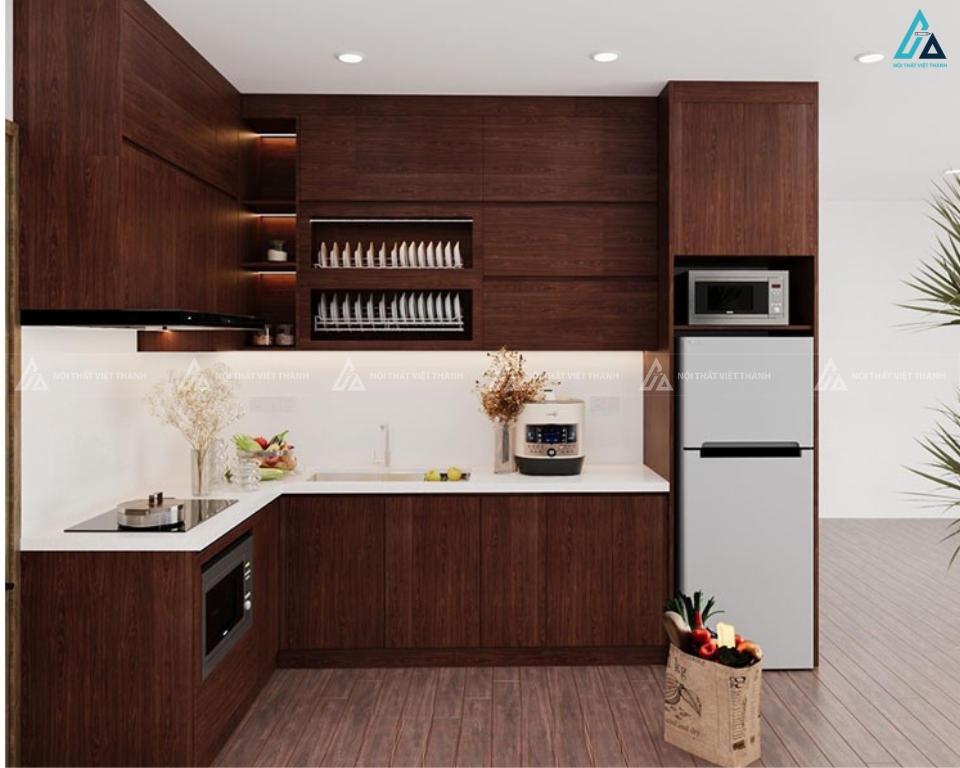 Tủ bếp gỗ công nghiệp chữ L tích hợp khoang tủ lạnh tiện nghi