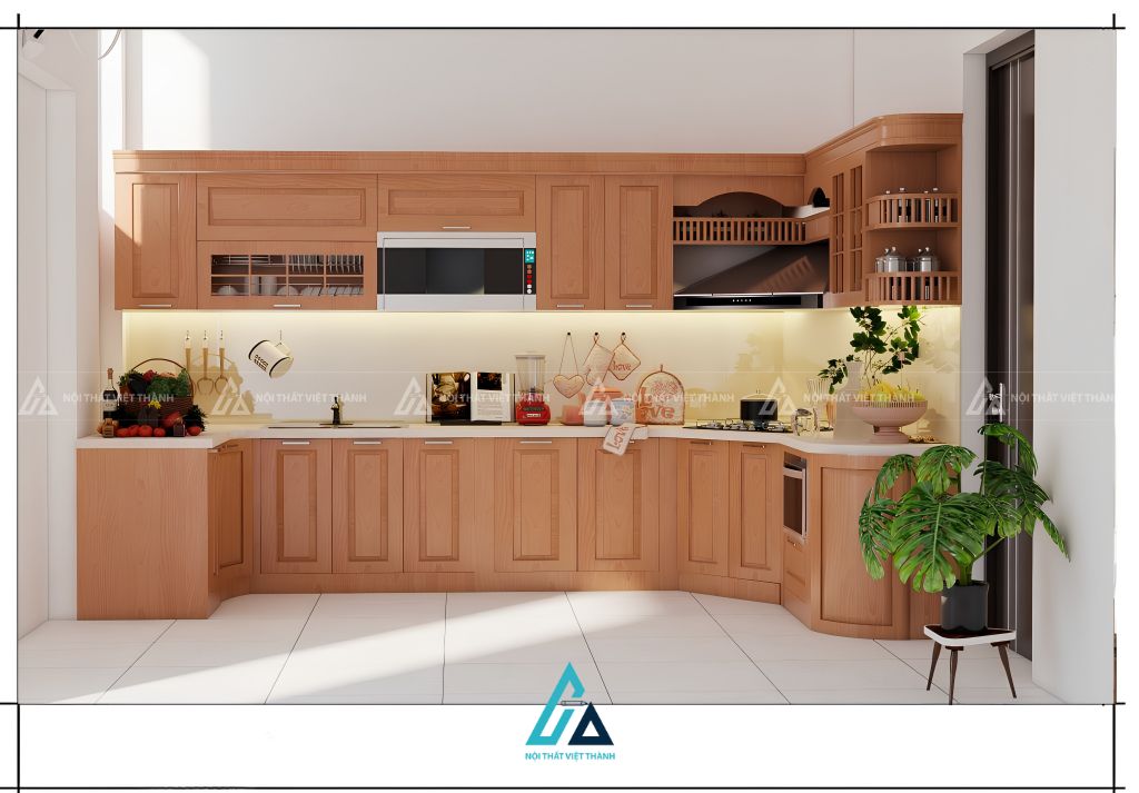 Mẫu tủ bếp gỗ tự nhiên tinh tế phối vách kính bếp màu kem nhã nhặn